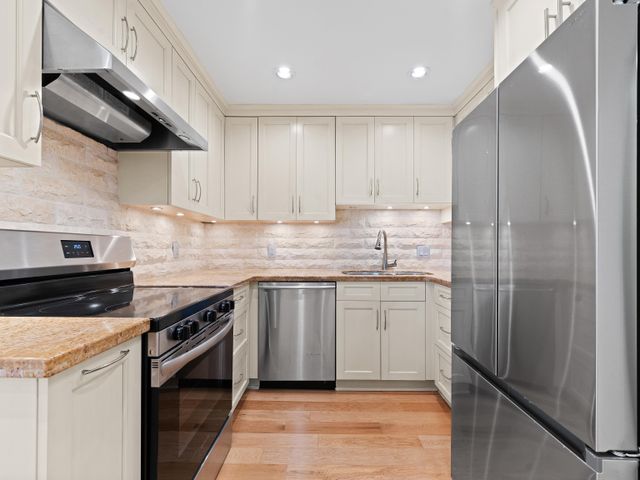 738-broughton-street-west-end-vw-vancouver-west-13 at 601 - 738 Broughton Street, West End VW, Vancouver West