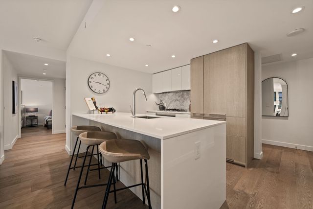 06-8x-on-the-park-1610-kitchen at 1610 - 1111 Richards Street, Vancouver West