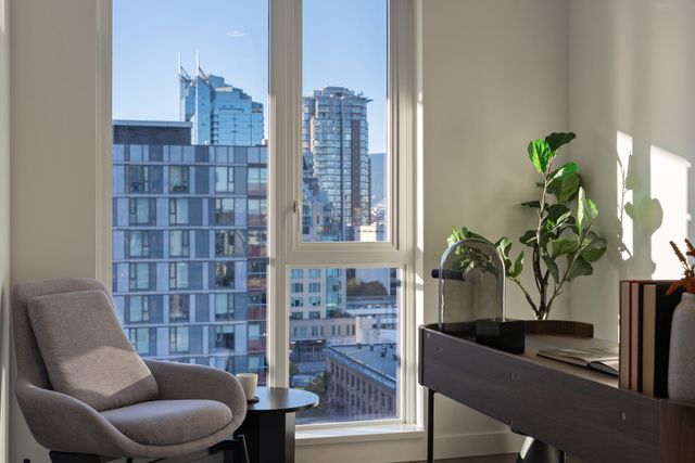 21-8x-on-the-park-1610-third-bedroom-city-view at 1610 - 1111 Richards Street, Vancouver West