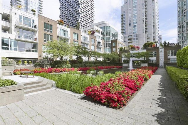 262650589-23 at 2203 - 1500 Hornby Street, Beach District, Vancouver West