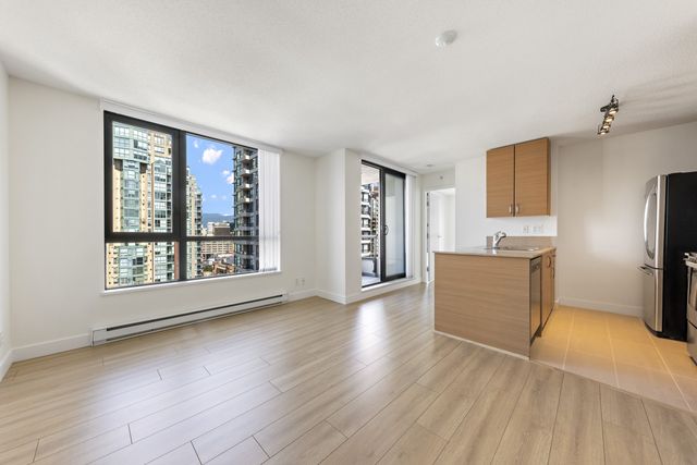 3 at 2502 - 977 Mainland Street, Heart of Yaletown, Vancouver West