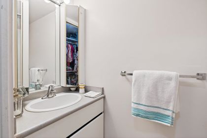 2024-fullerton-avenue-pemberton-nv-north-vancouver-26 at 508 - 2024 Fullerton Avenue, Pemberton NV, North Vancouver