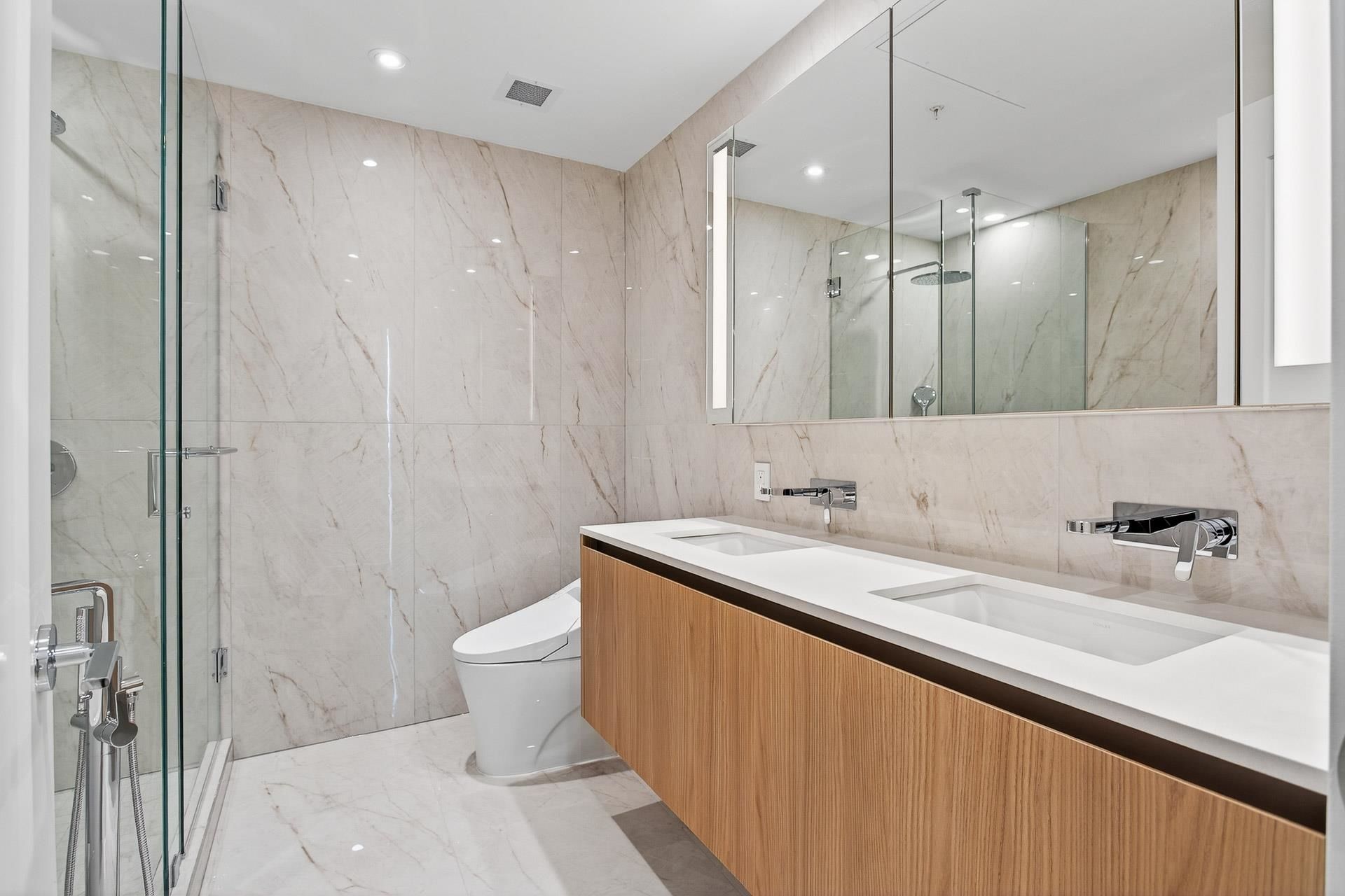 135-e-13th-street-central-lonsdale-north-vancouver-31 at 1406 - 135 E 13th Street, Central Lonsdale, North Vancouver