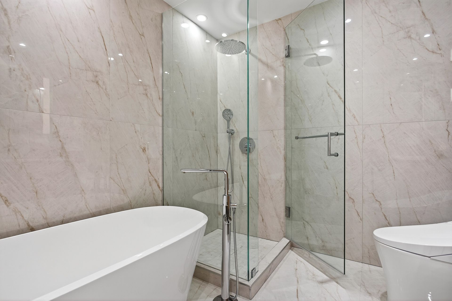 photo-37-7 at 1506 - 135 E 13th, Central Lonsdale, North Vancouver