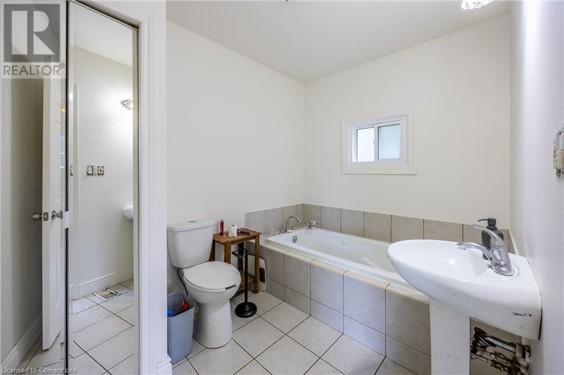 bathroom at 263 Main Street E, Otterville bathroom at 263 Main Street E, Otterville