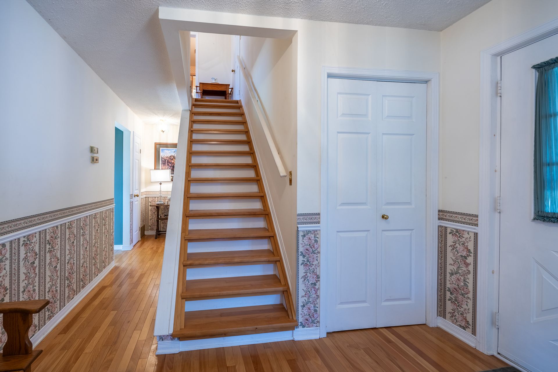Stairs at 23 Backus Drive, Port Rowan Stairs at 23 Backus Drive, Port Rowan