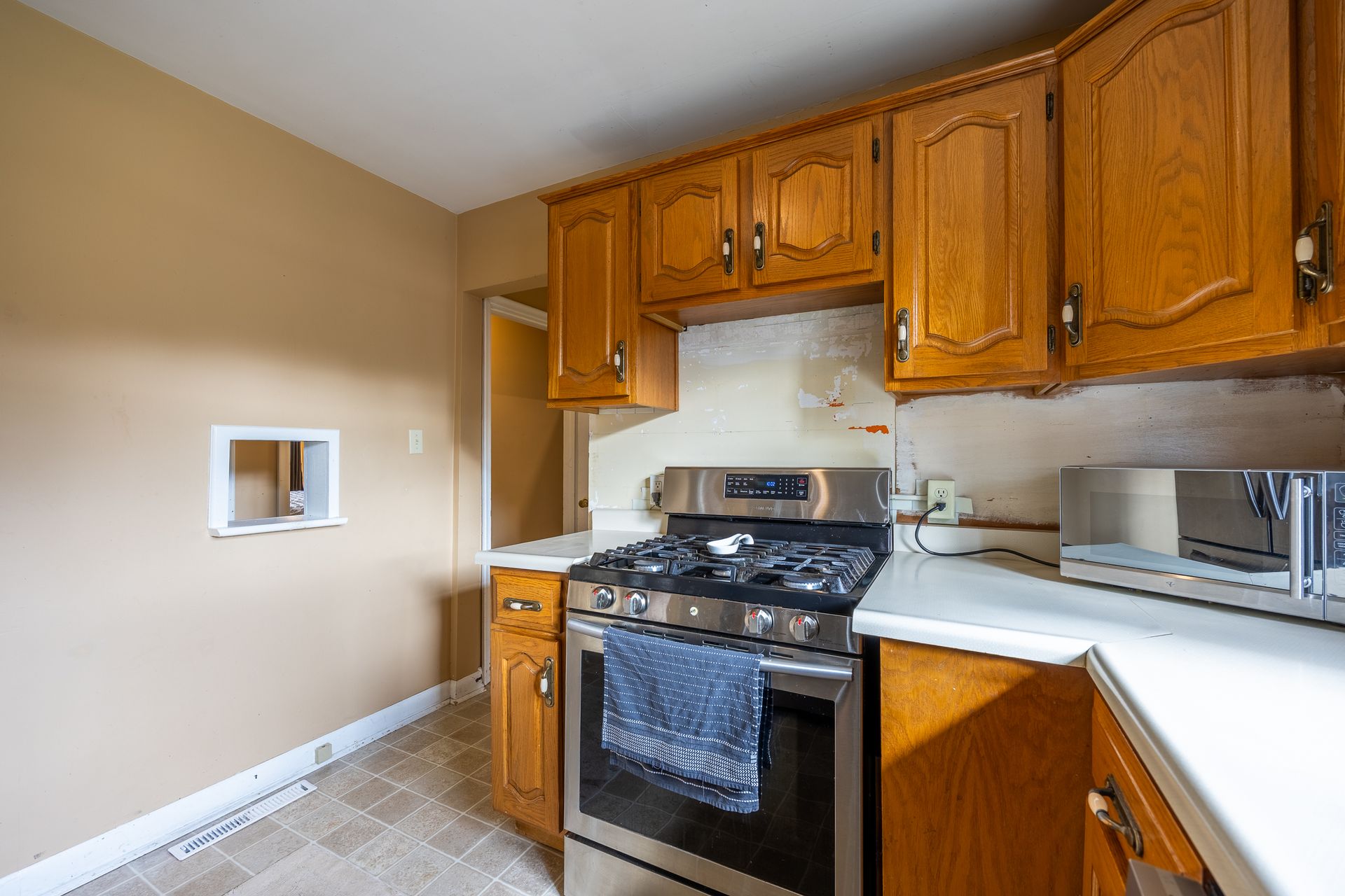 Kitchen at 5 Bint Avenue, Simcoe Kitchen at 5 Bint Avenue, Simcoe