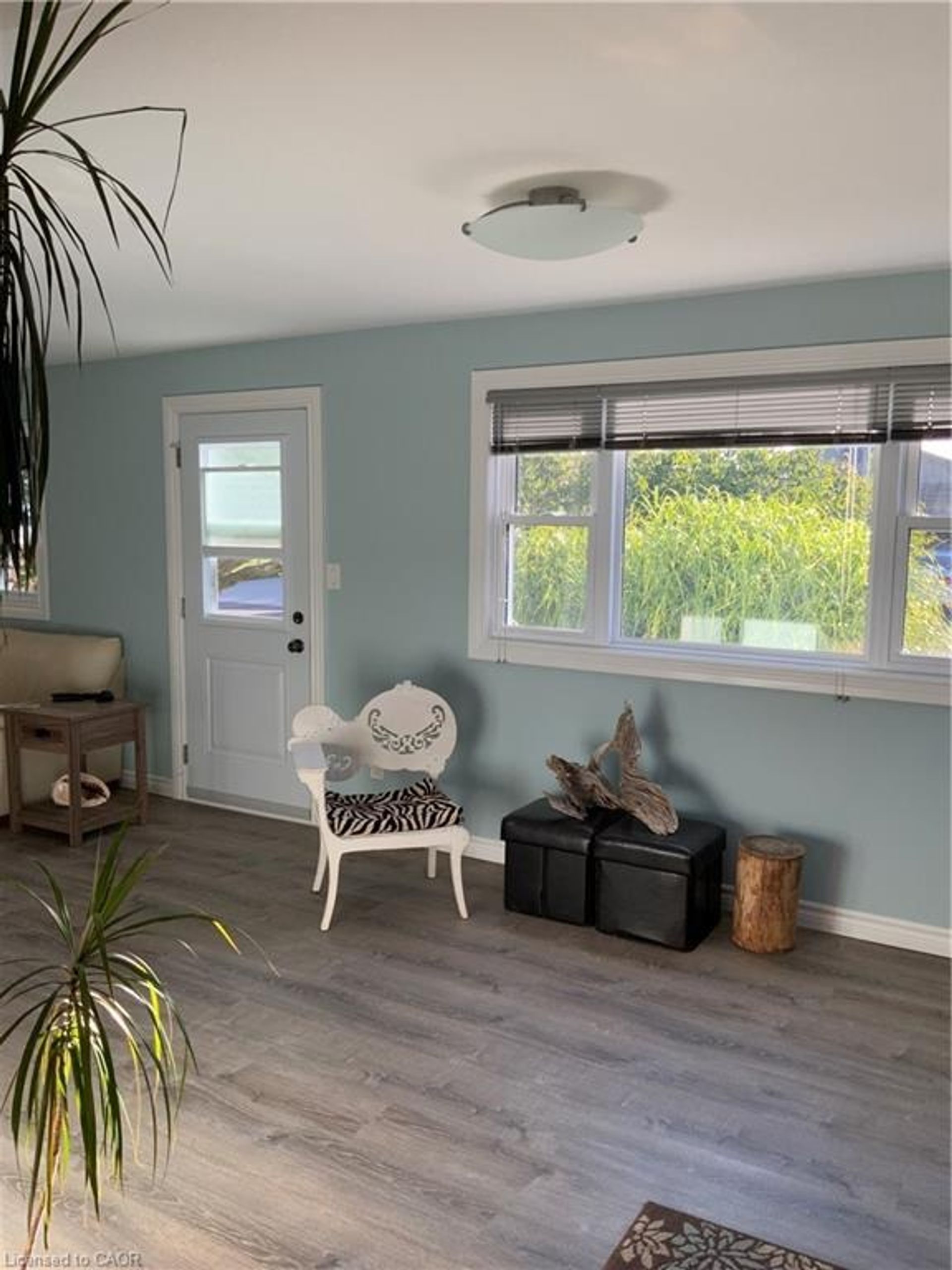 Entry at 25 First Street, Long Point Entry at 25 First Street, Long Point