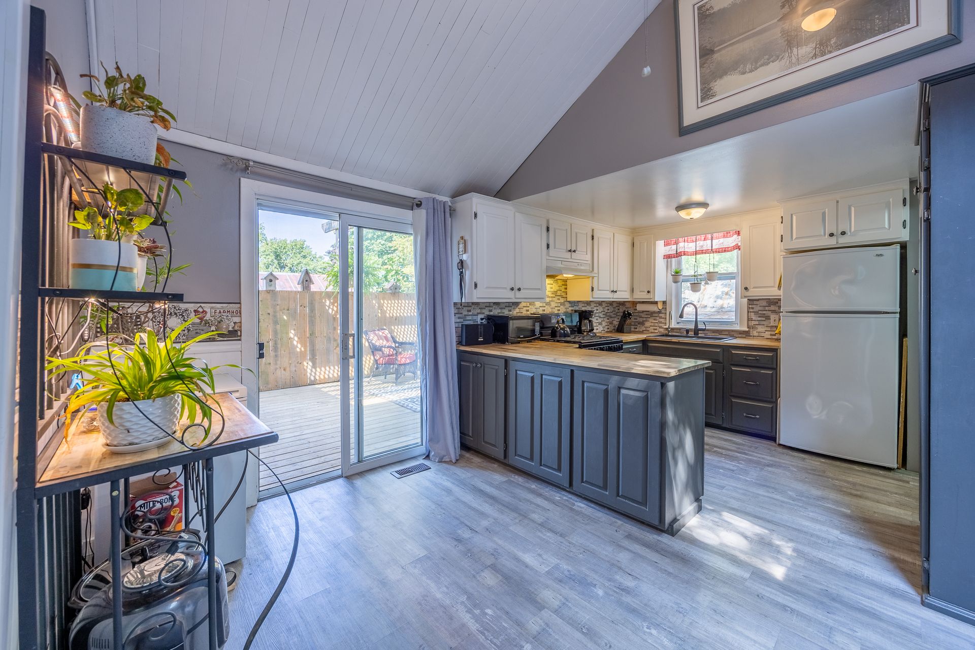 Kitchen at 2036 Main Street, Walsingham Kitchen at 2036 Main Street, Walsingham