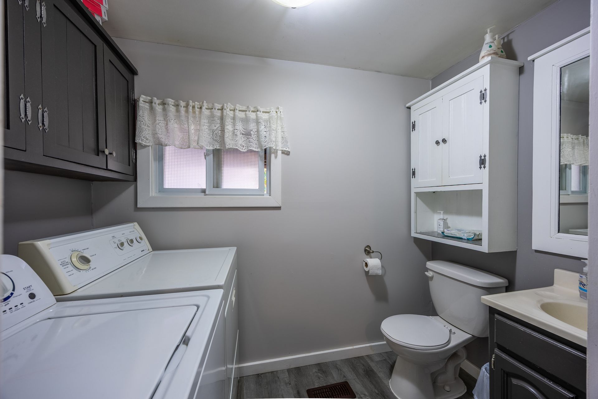Main floor powder and laundry room at 2036 Main Street, Walsingham Main floor powder and laundry room at 2036 Main Street, Walsingham