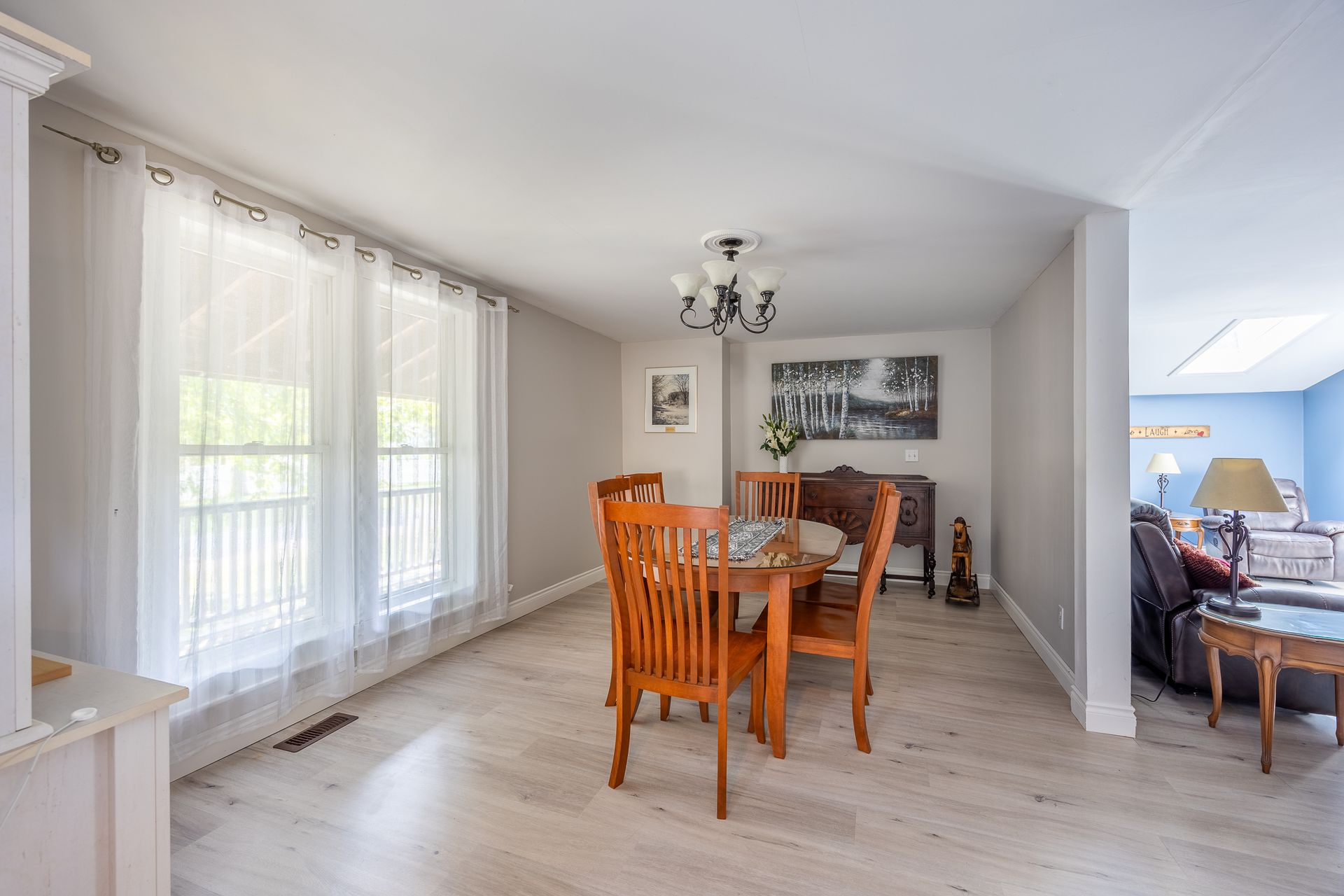 Dining Area at 2036 Main Street, Walsingham Dining Area at 2036 Main Street, Walsingham