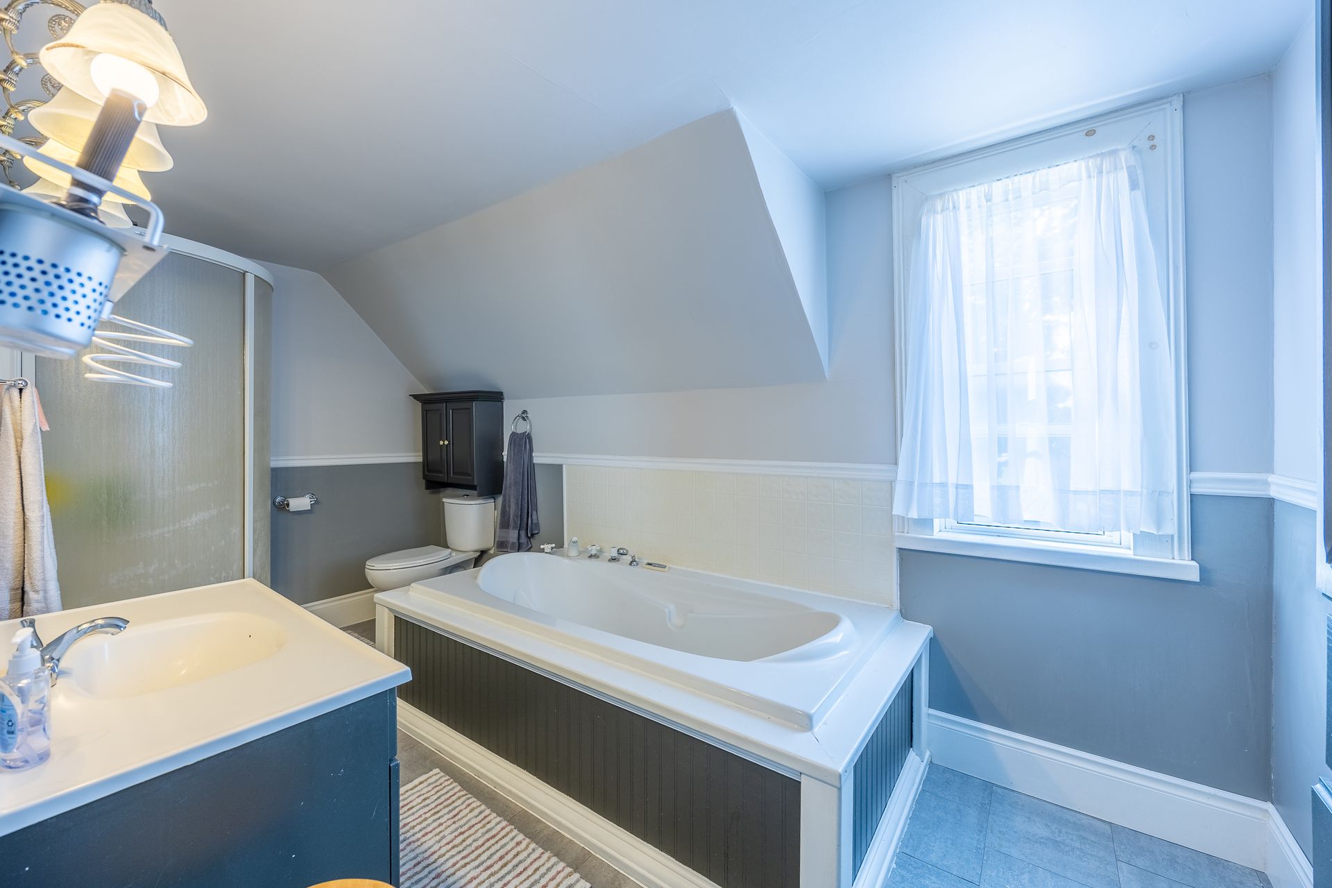 Bathroom at 2036 Main Street, Walsingham Bathroom at 2036 Main Street, Walsingham