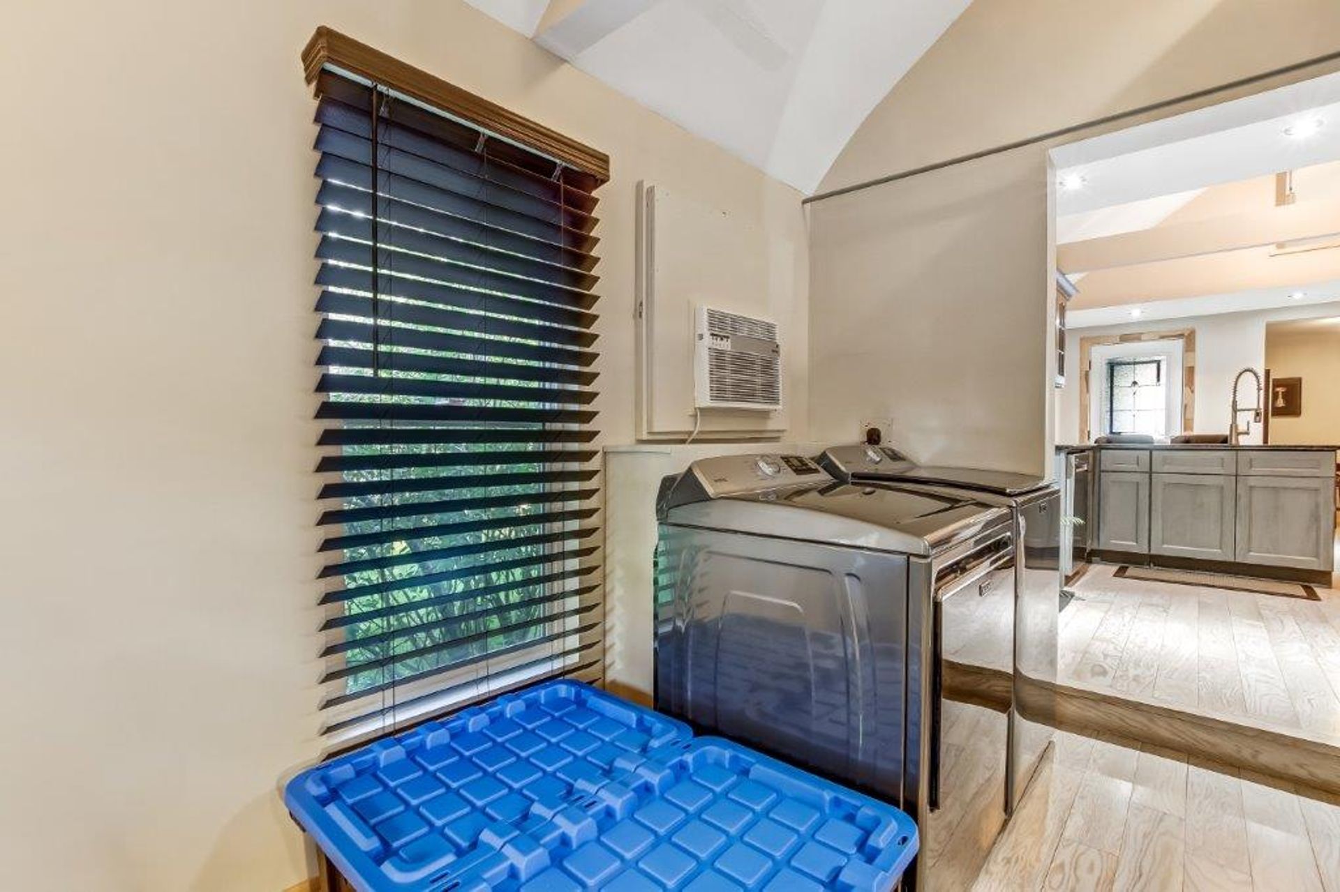 new washer and dryer included at 24 Centre Street, Port Rowan new washer and dryer included at 24 Centre Street, Port Rowan