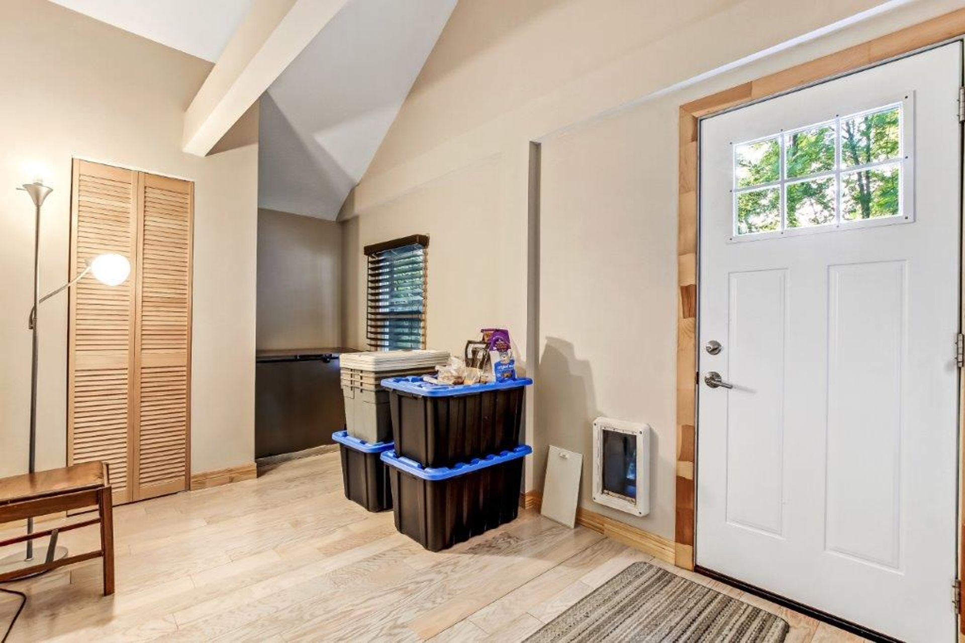 Bonus room with entrance to back porch at 24 Centre Street, Port Rowan Bonus room with entrance to back porch at 24 Centre Street, Port Rowan