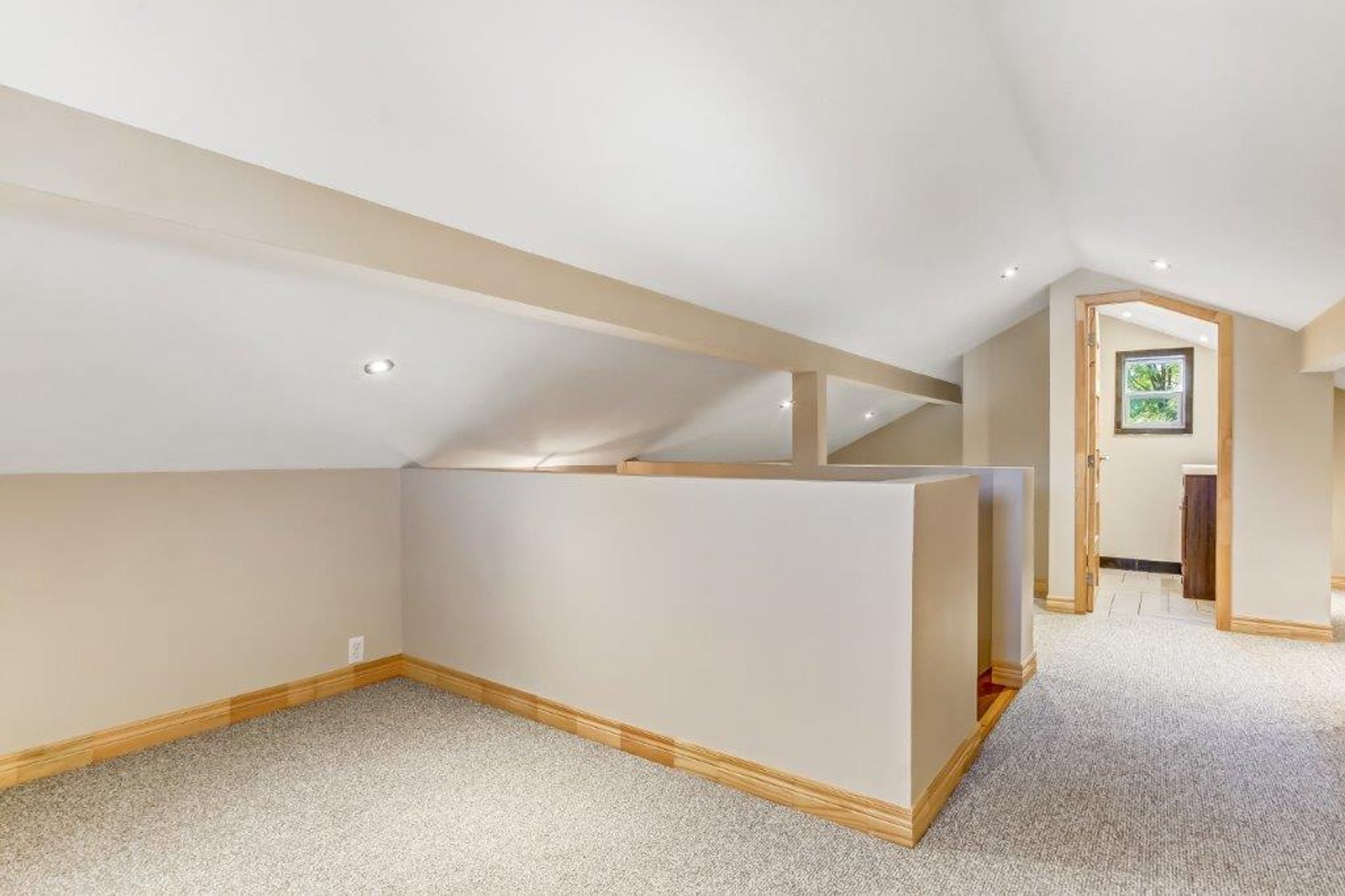 imagine the possibilities with this large loft at 24 Centre Street, Port Rowan imagine the possibilities with this large loft at 24 Centre Street, Port Rowan