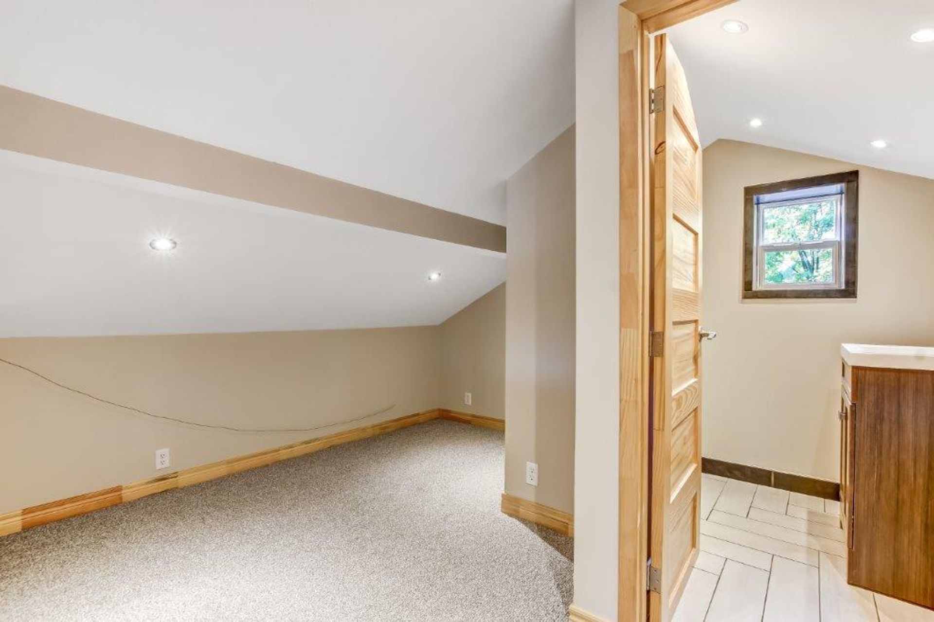 loft with view of 2 piece at 24 Centre Street, Port Rowan loft with view of 2 piece at 24 Centre Street, Port Rowan