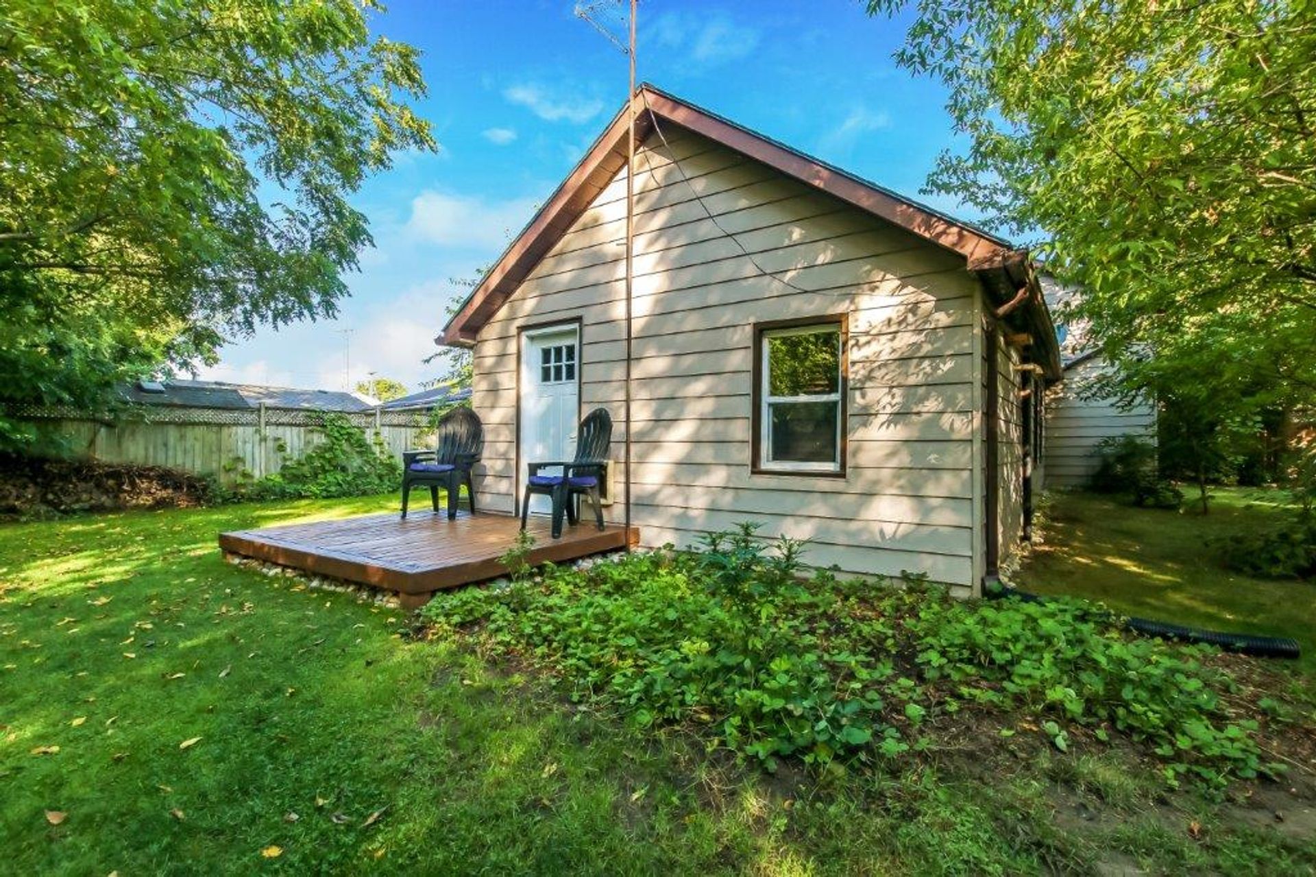 Back yard porch at 24 Centre Street, Port Rowan Back yard porch at 24 Centre Street, Port Rowan