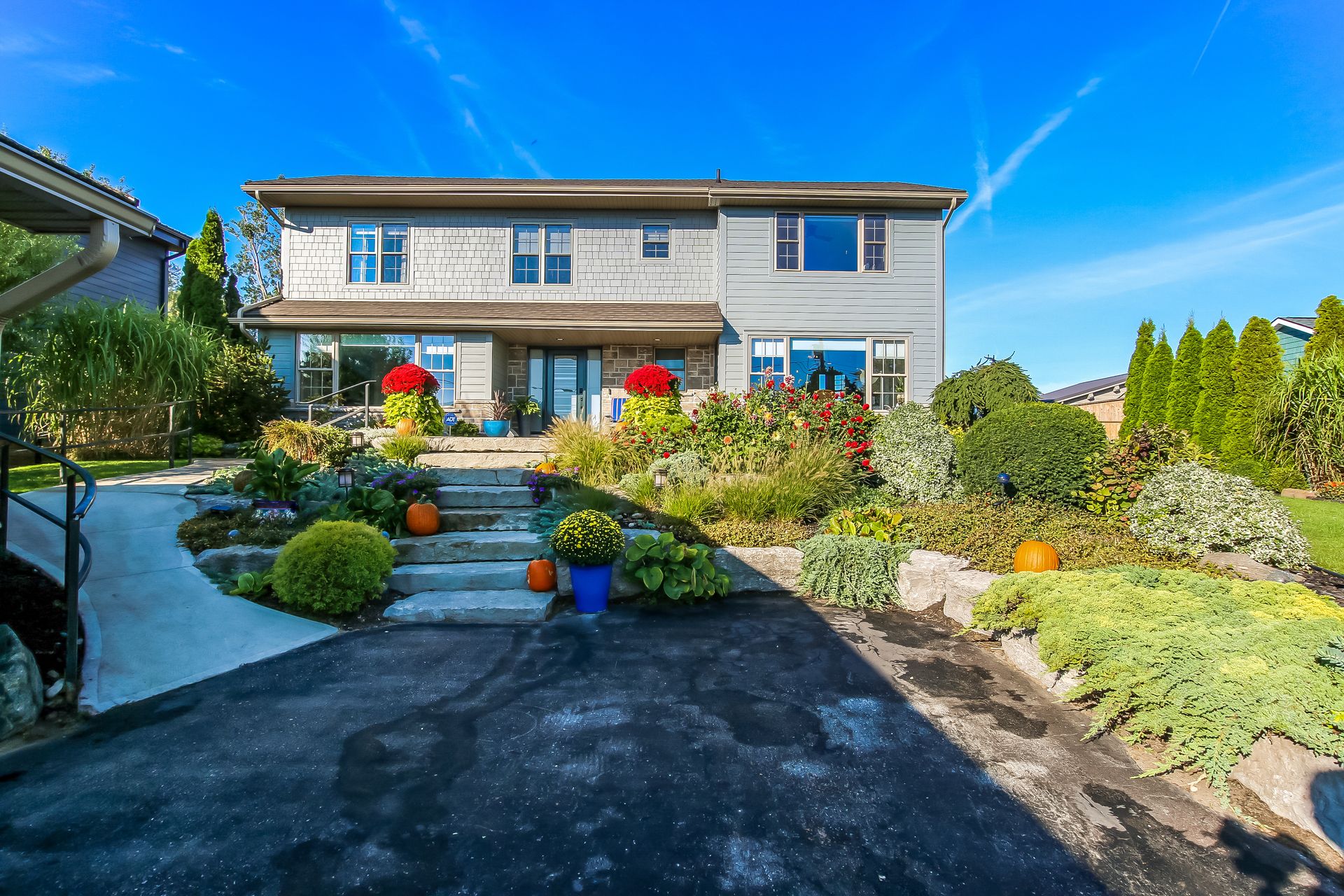 Professionally landscaped at 86 Old Cut Boulevard, Long Point Cottage Community, Long Point Professionally landscaped at 86 Old Cut Boulevard, Long Point Cottage Community, Long Point