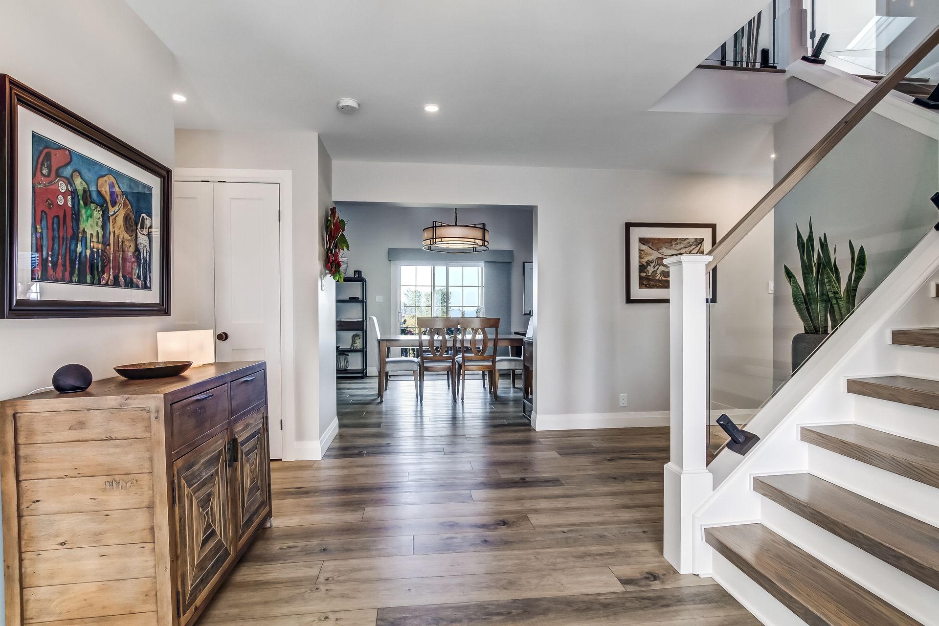 Large inviting front foyer at 86 Old Cut Boulevard, Long Point Cottage Community, Long Point Large inviting front foyer at 86 Old Cut Boulevard, Long Point Cottage Community, Long Point