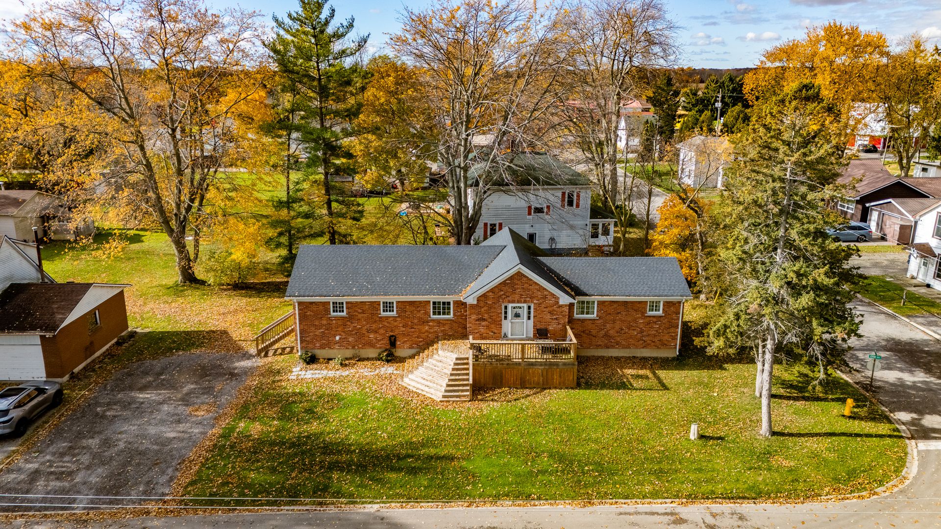 16 Chestnut Street, Port Rowan photo number 1