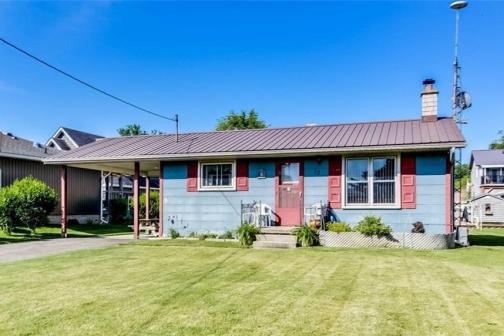 12 Willow Avenue, Long Point Cottage Community (Long Point), Long Point photo number 2