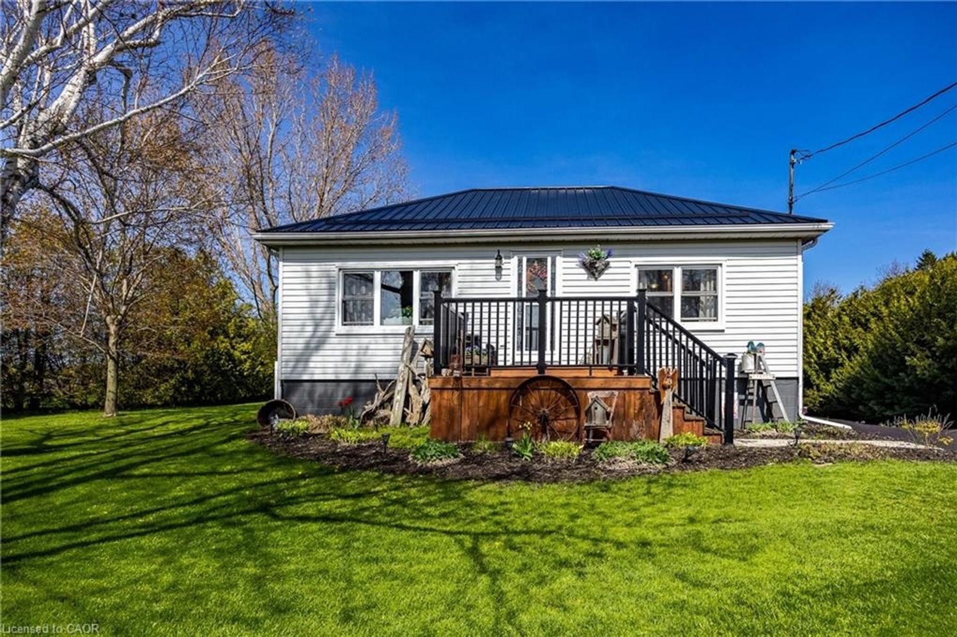 282 Townline Street, St. Williams photo number 1