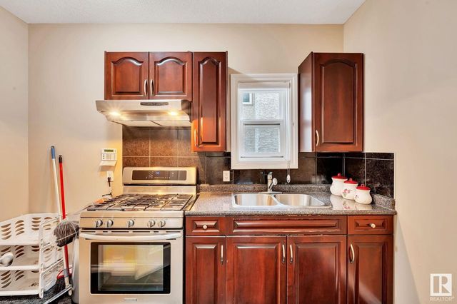 3332-18-street-silver-berry-edmonton-24 at 3332 18 Street, Silver Berry, Edmonton