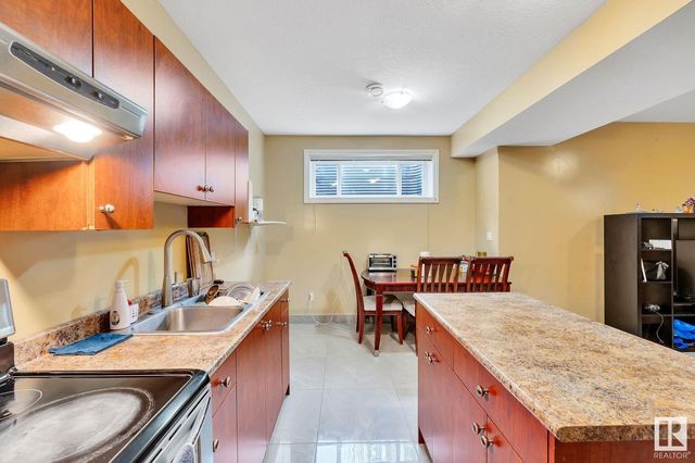 3332-18-street-silver-berry-edmonton-65 at 3332 18 Street, Silver Berry, Edmonton