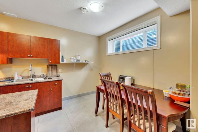 3332-18-street-silver-berry-edmonton-66 at 3332 18 Street, Silver Berry, Edmonton