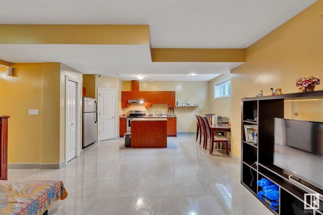 3332-18-street-silver-berry-edmonton-62 at 3332 18 Street, Silver Berry, Edmonton