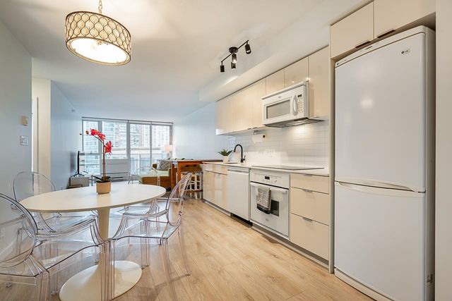 788-hamilton-street-downtown-vw-vancouver-west-04 at 1907 - 788 Hamilton Street, Downtown VW, Vancouver West