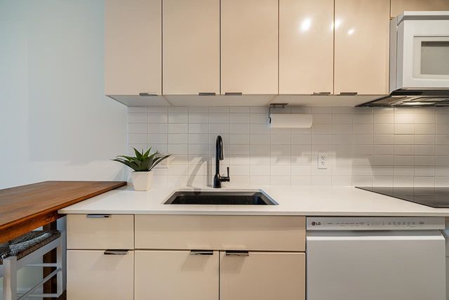 788-hamilton-street-downtown-vw-vancouver-west-09 at 1907 - 788 Hamilton Street, Downtown VW, Vancouver West