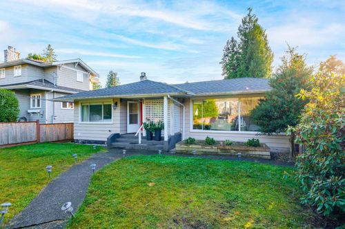 2250-haywood-avenue-dundarave-west-vancouver-02 at 2250 Haywood Avenue, Dundarave, West Vancouver