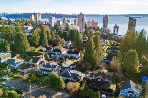 2250-haywood-avenue-dundarave-west-vancouver-34 at 2250 Haywood Avenue, Dundarave, West Vancouver