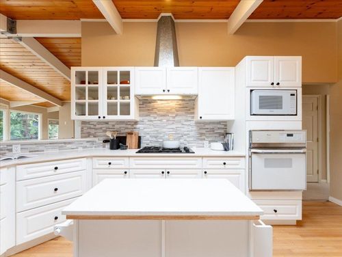 999-clements-avenue-canyon-heights-nv-north-vancouver-13 at 999 Clements Avenue, Canyon Heights NV, North Vancouver