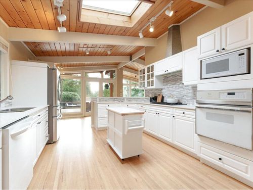 999-clements-avenue-canyon-heights-nv-north-vancouver-15 at 999 Clements Avenue, Canyon Heights NV, North Vancouver