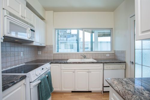 1689-duchess-avenue-ambleside-west-vancouver-13 at 408 - 1689 Duchess Avenue, Ambleside, West Vancouver