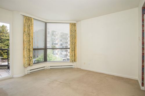 1689-duchess-avenue-ambleside-west-vancouver-15 at 408 - 1689 Duchess Avenue, Ambleside, West Vancouver