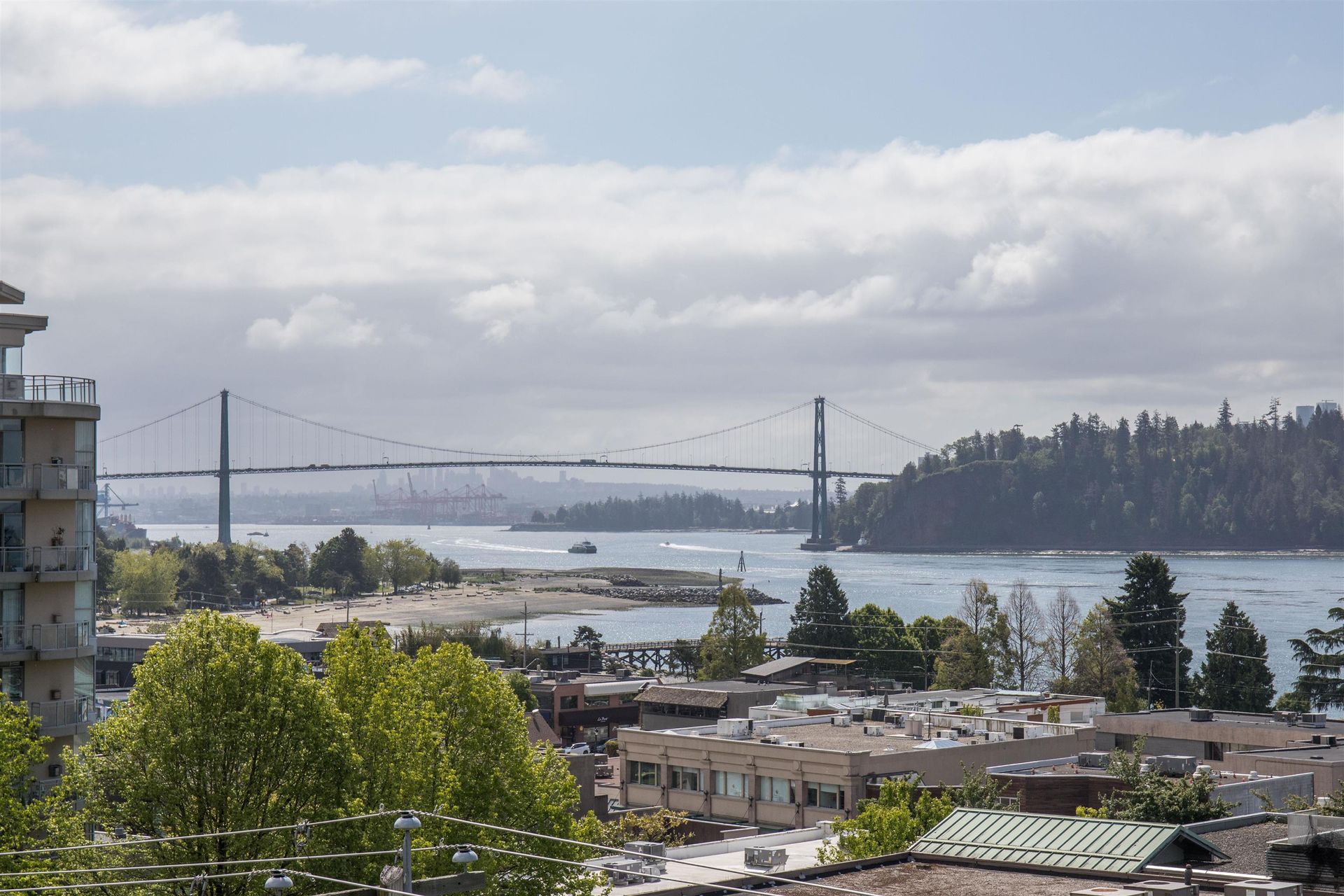 408 - 1689 Duchess Avenue, Ambleside, West Vancouver 