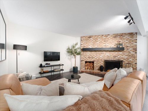 1385-draycott-road-lynn-valley-north-vancouver-10 at 304 - 1385 Draycott Road, Lynn Valley, North Vancouver