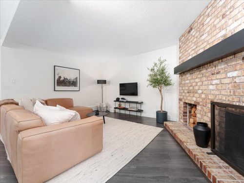 1385-draycott-road-lynn-valley-north-vancouver-11 at 304 - 1385 Draycott Road, Lynn Valley, North Vancouver