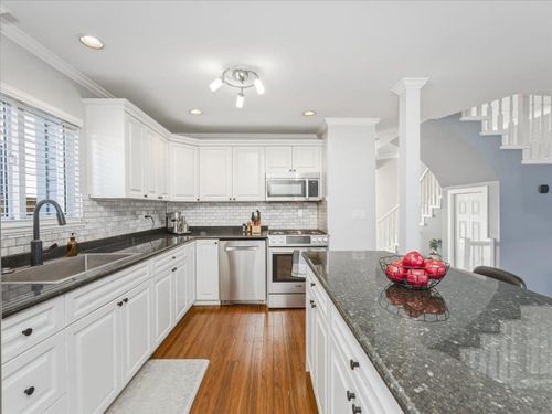 318-e-keith-road-central-lonsdale-north-vancouver-13 at 318 E Keith Road, Central Lonsdale, North Vancouver