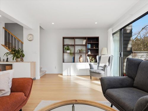 1910-cedar-village-crescent-westlynn-north-vancouver-04 at 48 - 1910 Cedar Village Crescent, Westlynn, North Vancouver