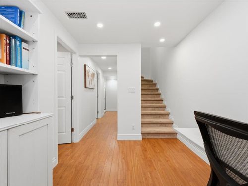 1910-cedar-village-crescent-westlynn-north-vancouver-24 at 48 - 1910 Cedar Village Crescent, Westlynn, North Vancouver