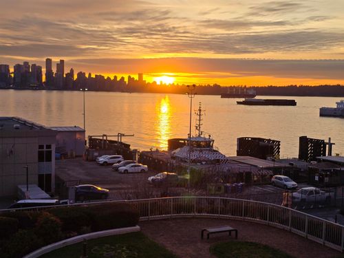 168-chadwick-court-lower-lonsdale-north-vancouver-03 at 209 - 168 Chadwick Court, Lower Lonsdale, North Vancouver