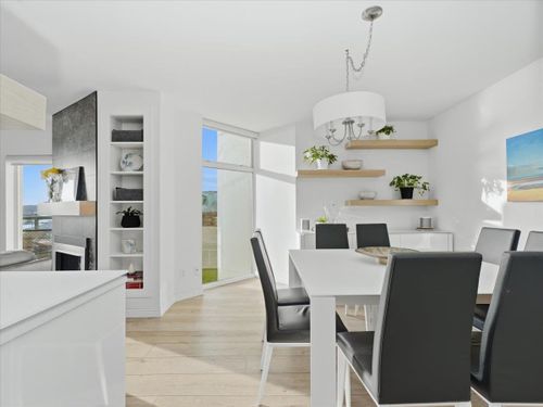 168-chadwick-court-lower-lonsdale-north-vancouver-08 at 209 - 168 Chadwick Court, Lower Lonsdale, North Vancouver