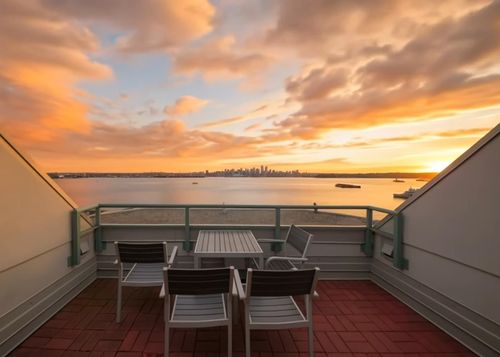 168-chadwick-court-lower-lonsdale-north-vancouver-35 at 209 - 168 Chadwick Court, Lower Lonsdale, North Vancouver