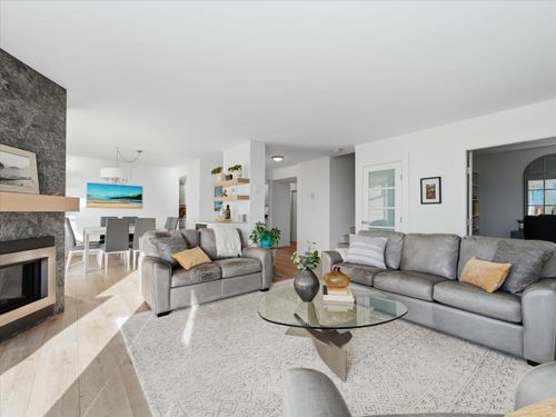 168-chadwick-court-lower-lonsdale-north-vancouver-04 at 209 - 168 Chadwick Court, Lower Lonsdale, North Vancouver