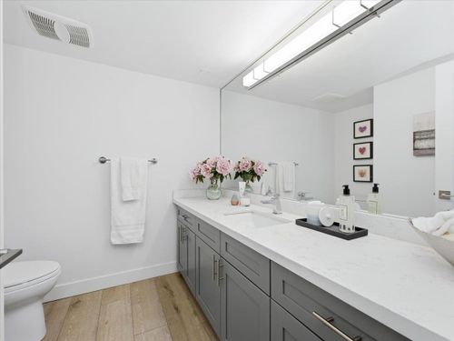 168-chadwick-court-lower-lonsdale-north-vancouver-12 at 209 - 168 Chadwick Court, Lower Lonsdale, North Vancouver