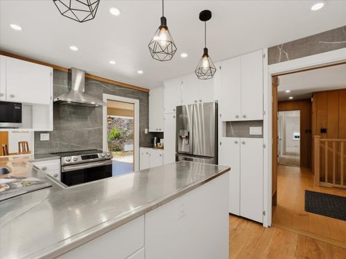 1650-mathers-avenue-ambleside-west-vancouver-09 at 1650 Mathers Avenue, Ambleside, West Vancouver